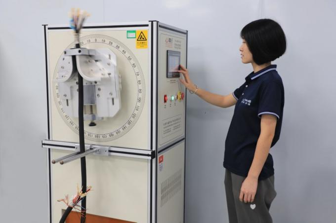 Professional Factory Customized 120º C XLPE Insulated Wire for Cars